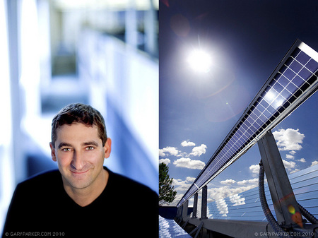 Congenra Solar CEO Dr Gilad Almogy, alongside his unique, mirror-based solar product. 